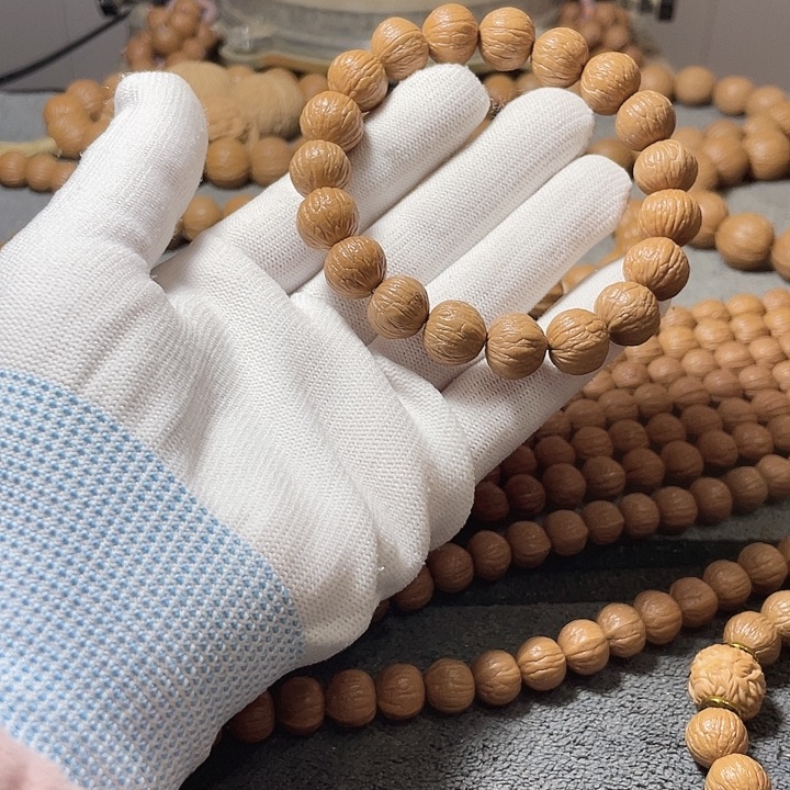 鸿***）猴头核桃吊坠猴头