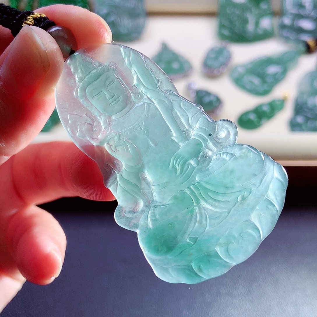 【闪购商品】翡翠颈饰未镶嵌天然