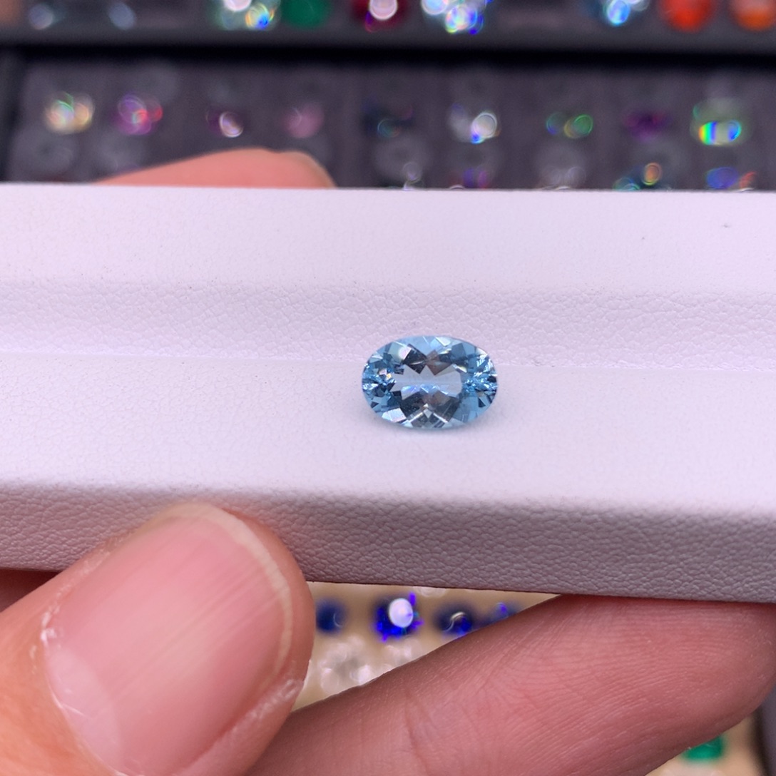 海蓝宝石裸石未镶嵌