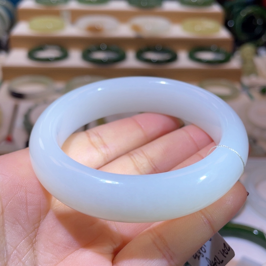 和田玉收藏级山流水手镯56、57未镶嵌