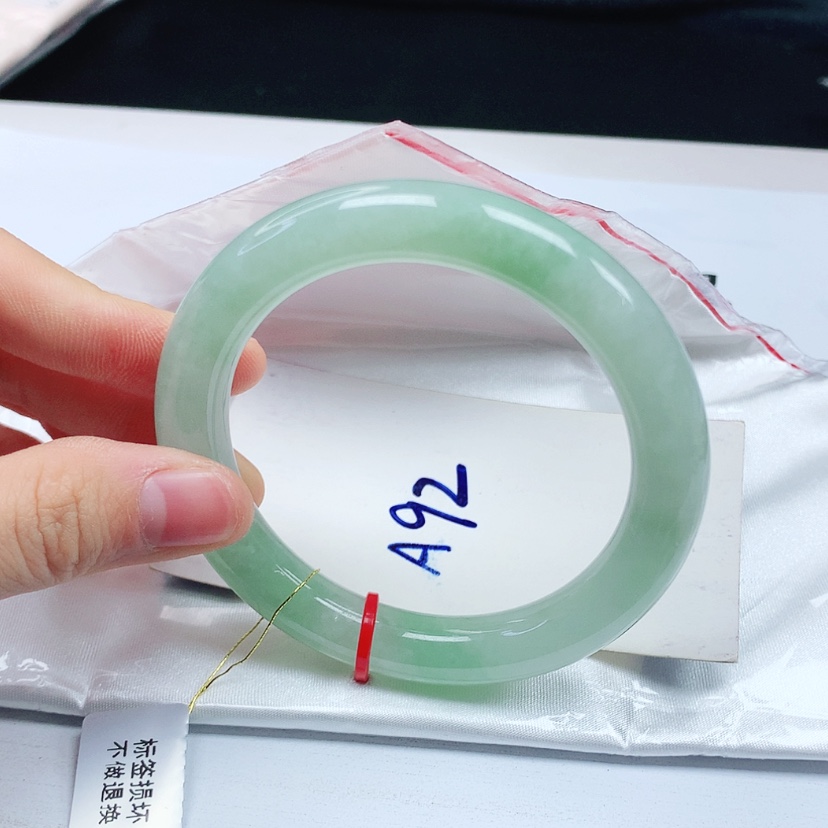 【闪购商品】翡翠手镯（圆镯）未镶嵌天然缅甸a货手镯54+