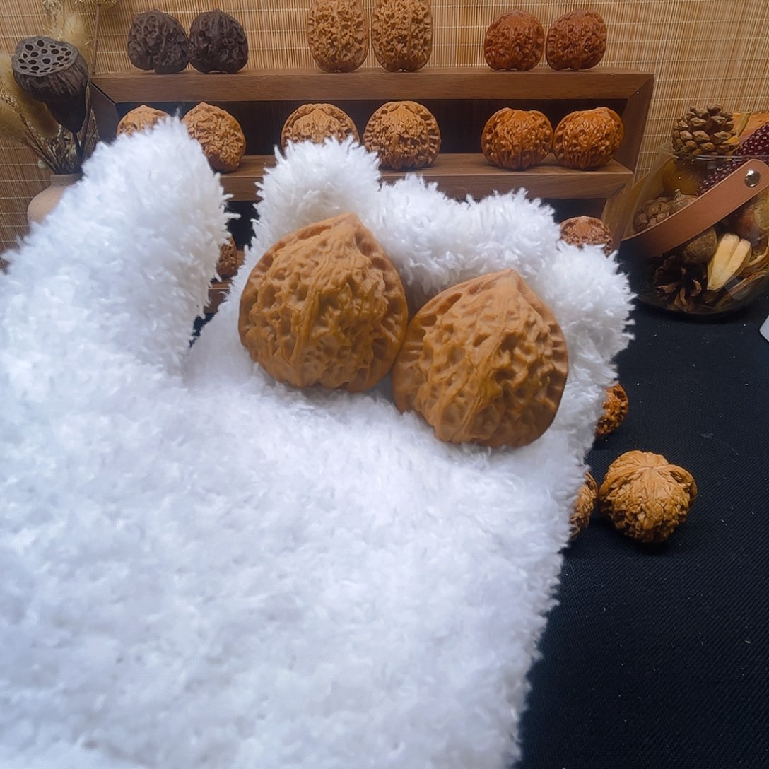 核桃把件金牛36 34