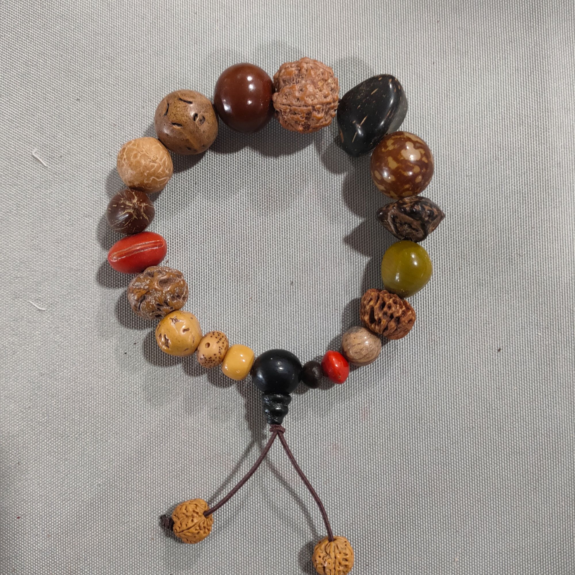 A30  十八籽单圈手串(多样性发其一)