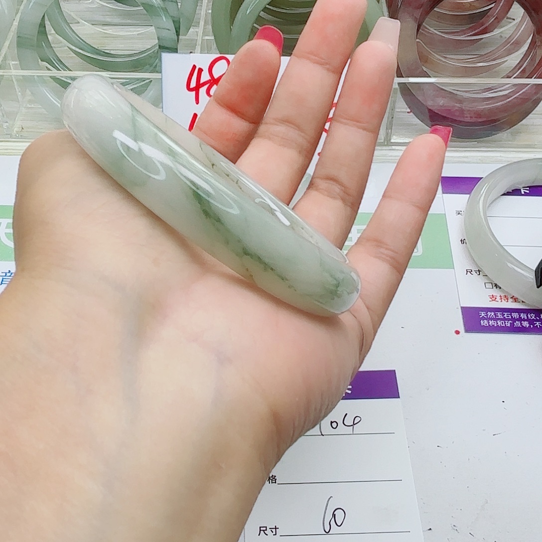 未镶嵌手镯石英质玉104/5960