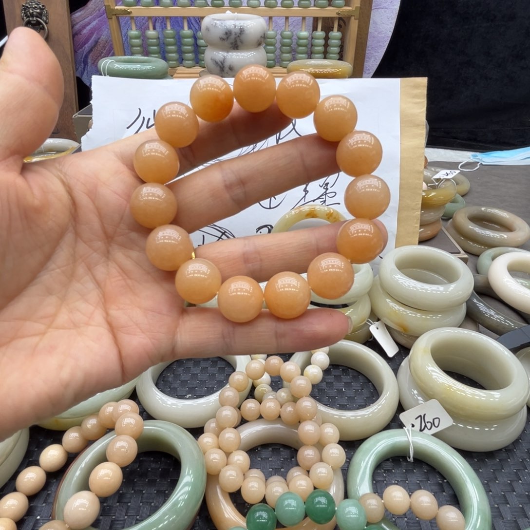 石英质玉未镶嵌手镯