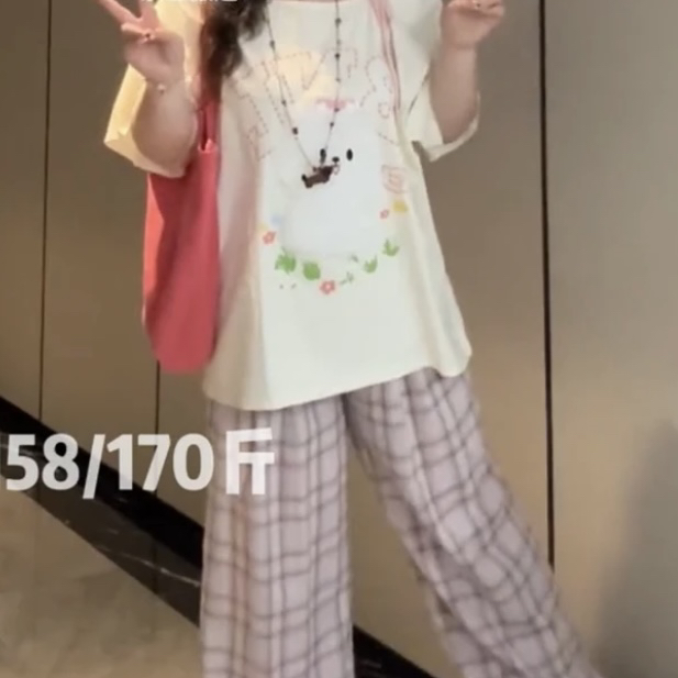 奶系甜妹多巴胺毛绒小狗刺绣可爱斜肩短袖T恤女夏季宽松露肩上衣