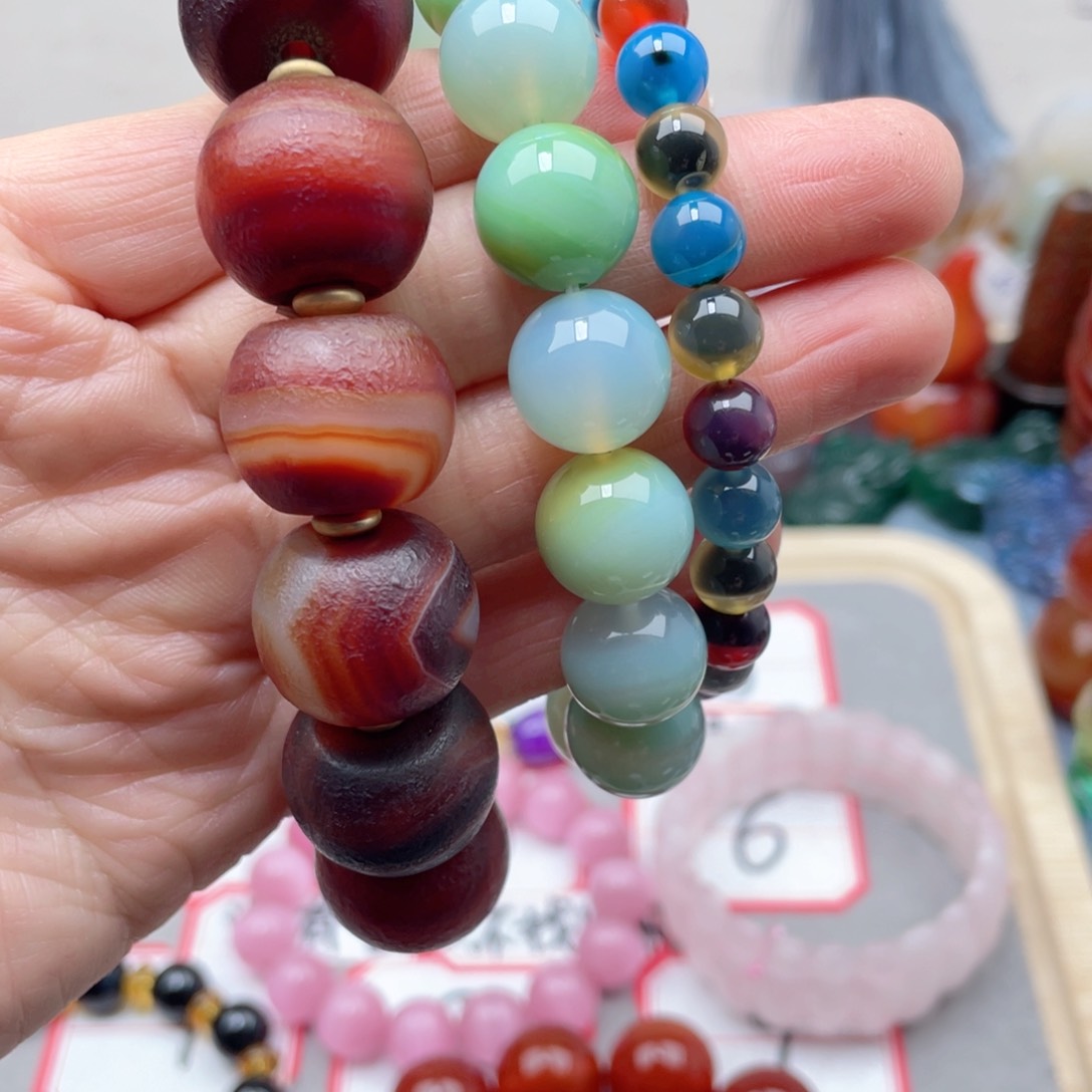 玛瑙/玉髓颈饰合金M****记