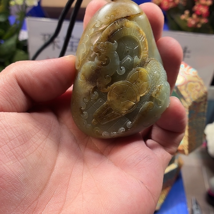 颈饰未镶嵌和田玉（糖玉）