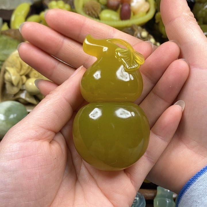 蛇纹石玉手把未镶嵌舒*姐