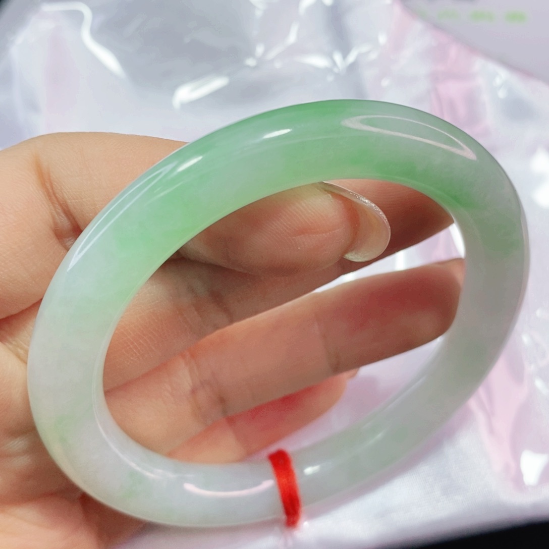 未镶嵌手镯（圆镯）翡翠56.2圈胶润细腻强推