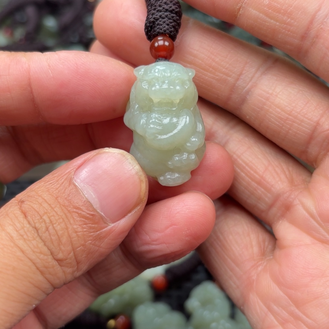 和田玉吊坠未镶嵌