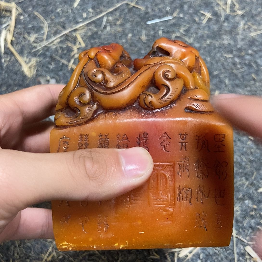 双肩犏牛皮（革）晚上吃什么呢，晚上吃什么呢，