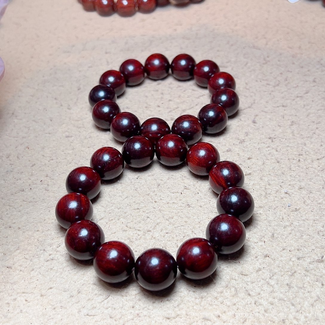 小叶紫檀手串/手链1.8黑飘红高油密带星