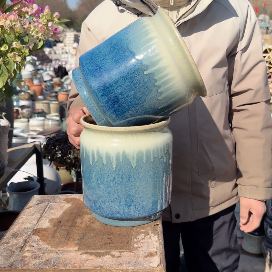 紫砂花盆口18高21（两个直筒雾蓝