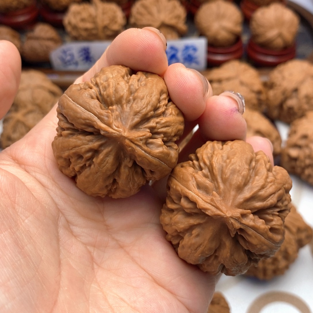 【闪购商品】文玩核桃吊坠39尺全品霸王龙