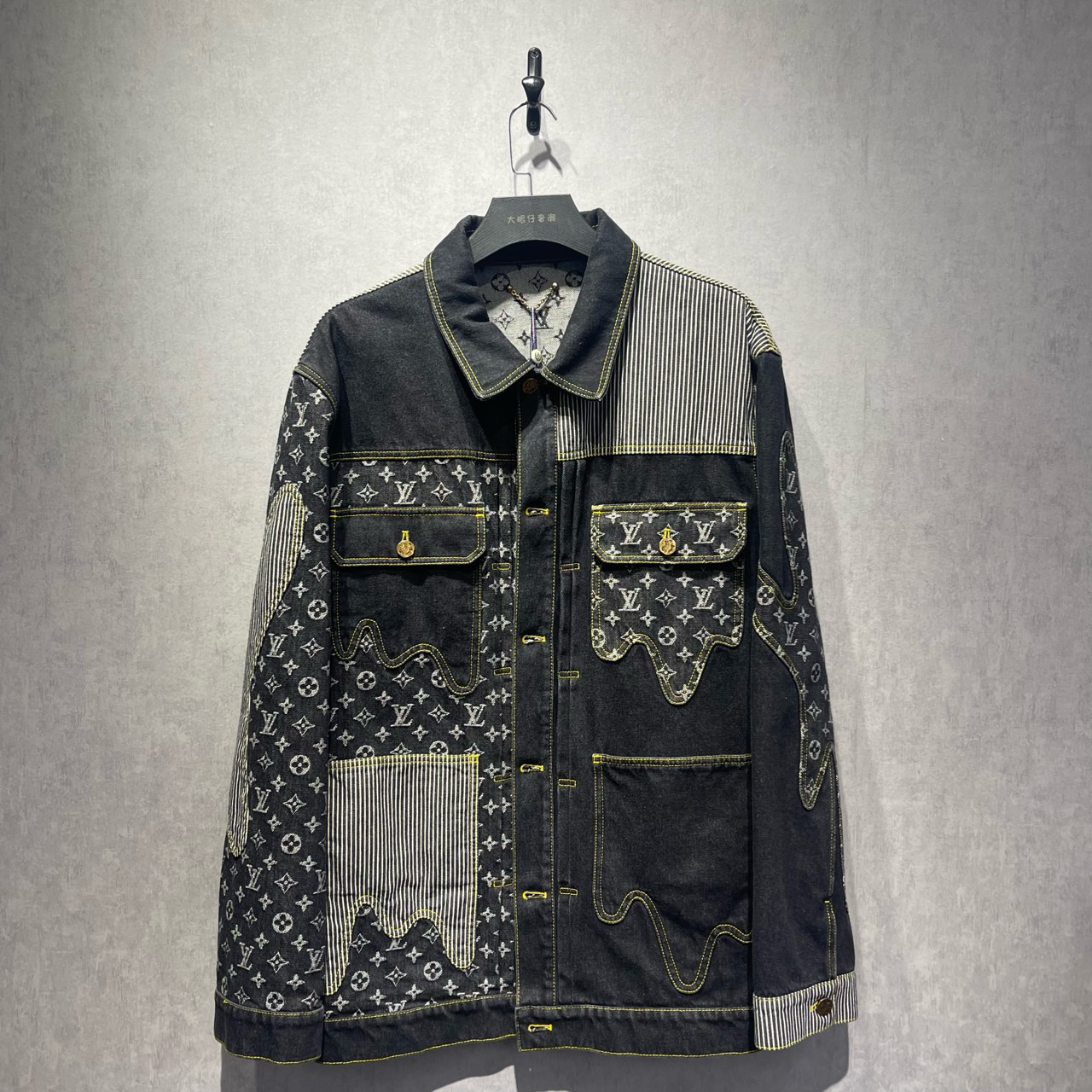 全新未使用 LV nigo溶解拼接老花满印牛仔外套/56码/24500