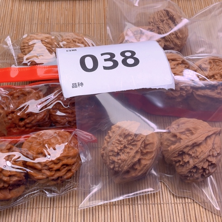 文玩核桃把件38号6对