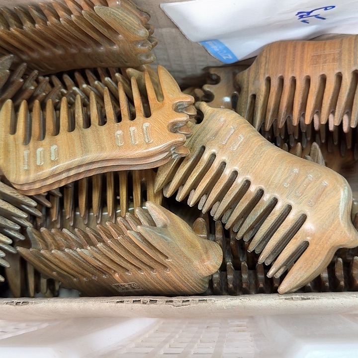 猪猪梳子按摩工具56.8