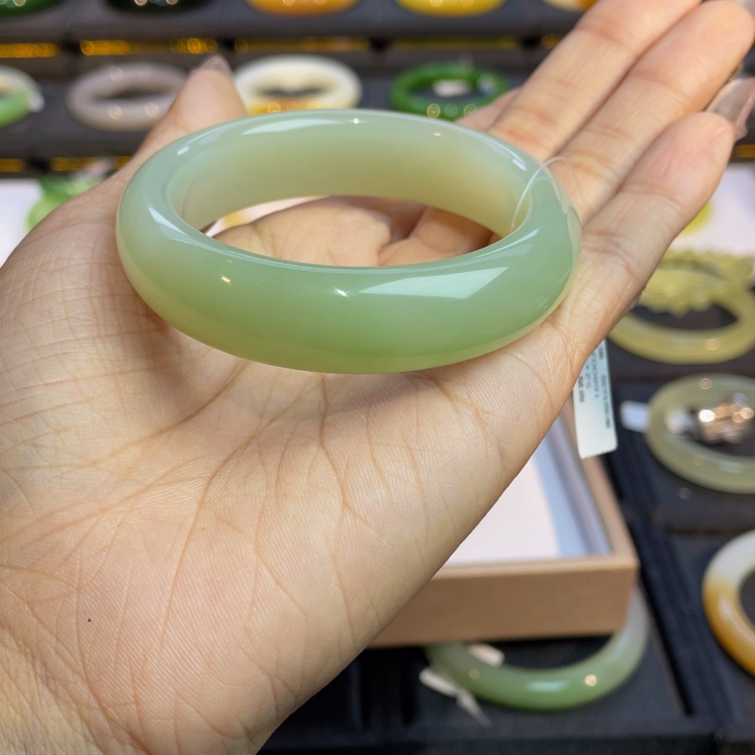 和田玉手镯未镶嵌容*儿