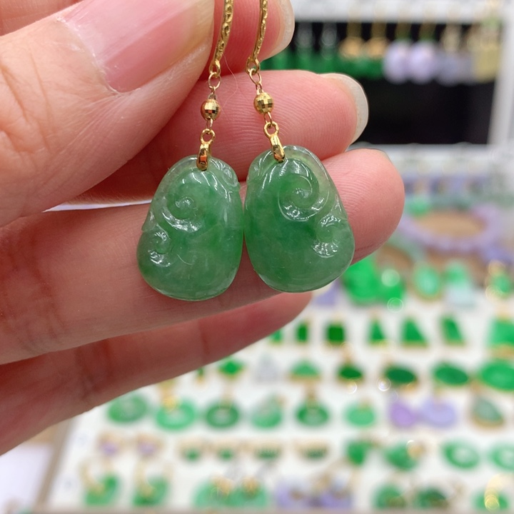 翡翠18K金镶嵌耳饰