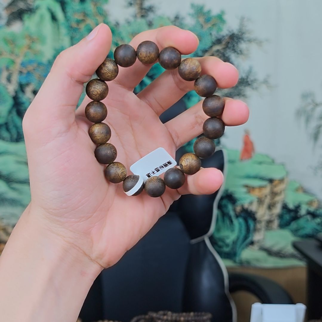 沉香手串蓝宝石沉水浮1.2单圈多样性发一