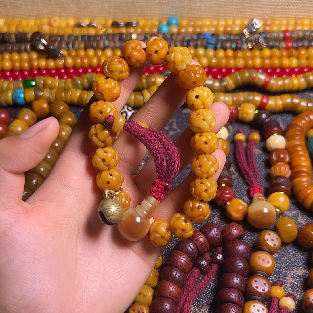 香榧木藏区手串牛