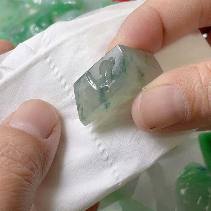 定制翡翠未镶嵌包工