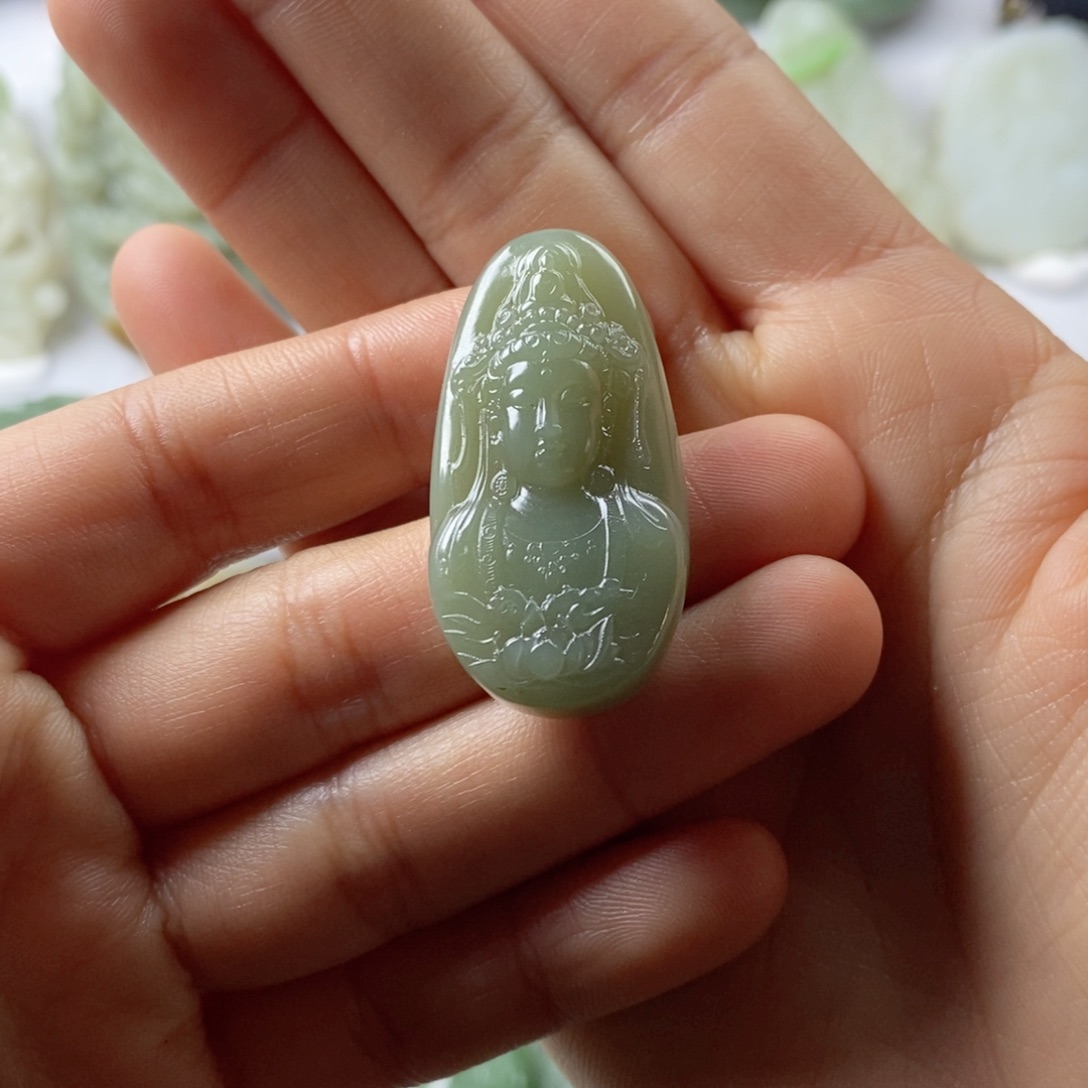 未镶嵌和田玉挂件