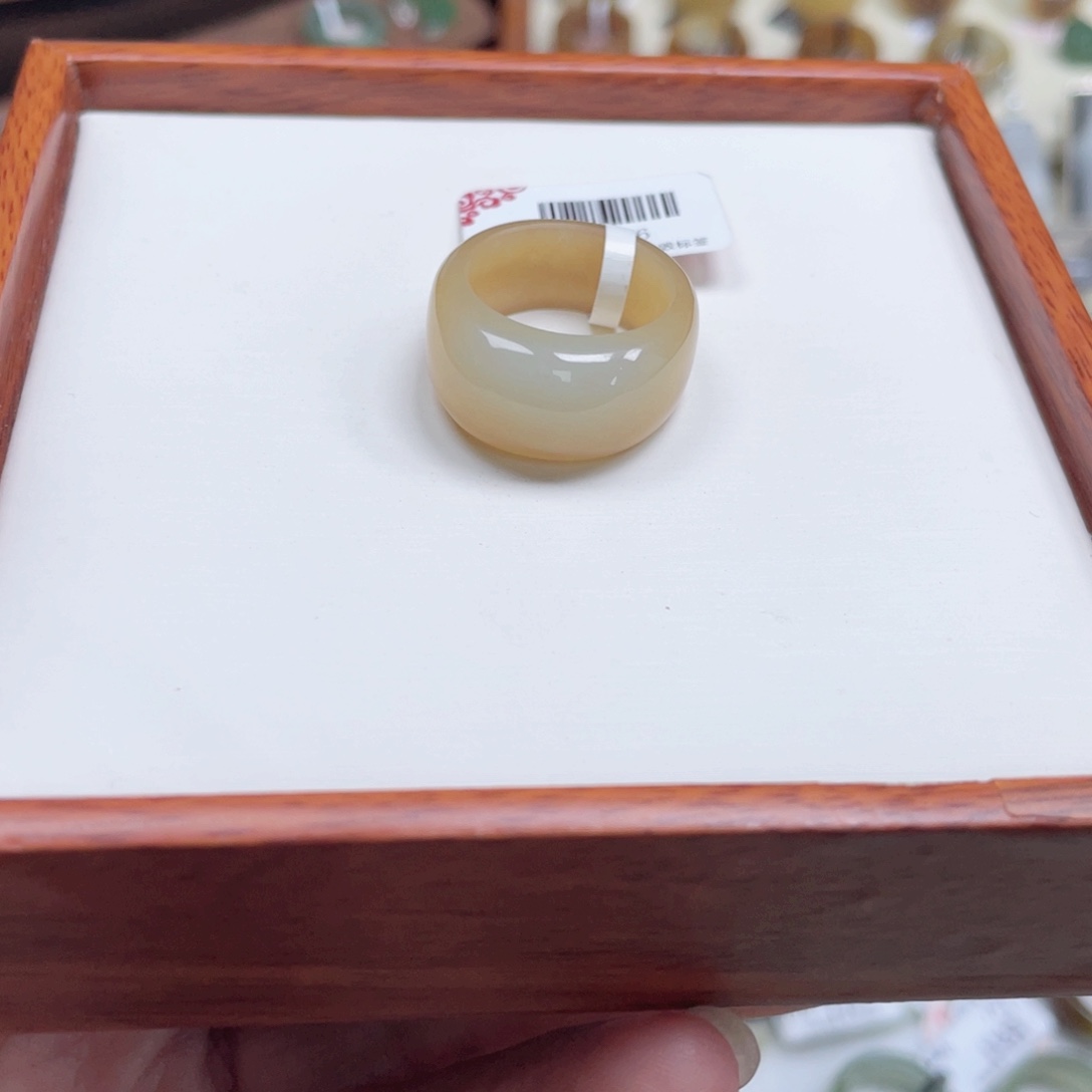 ****雨和田玉戒指未镶嵌1号