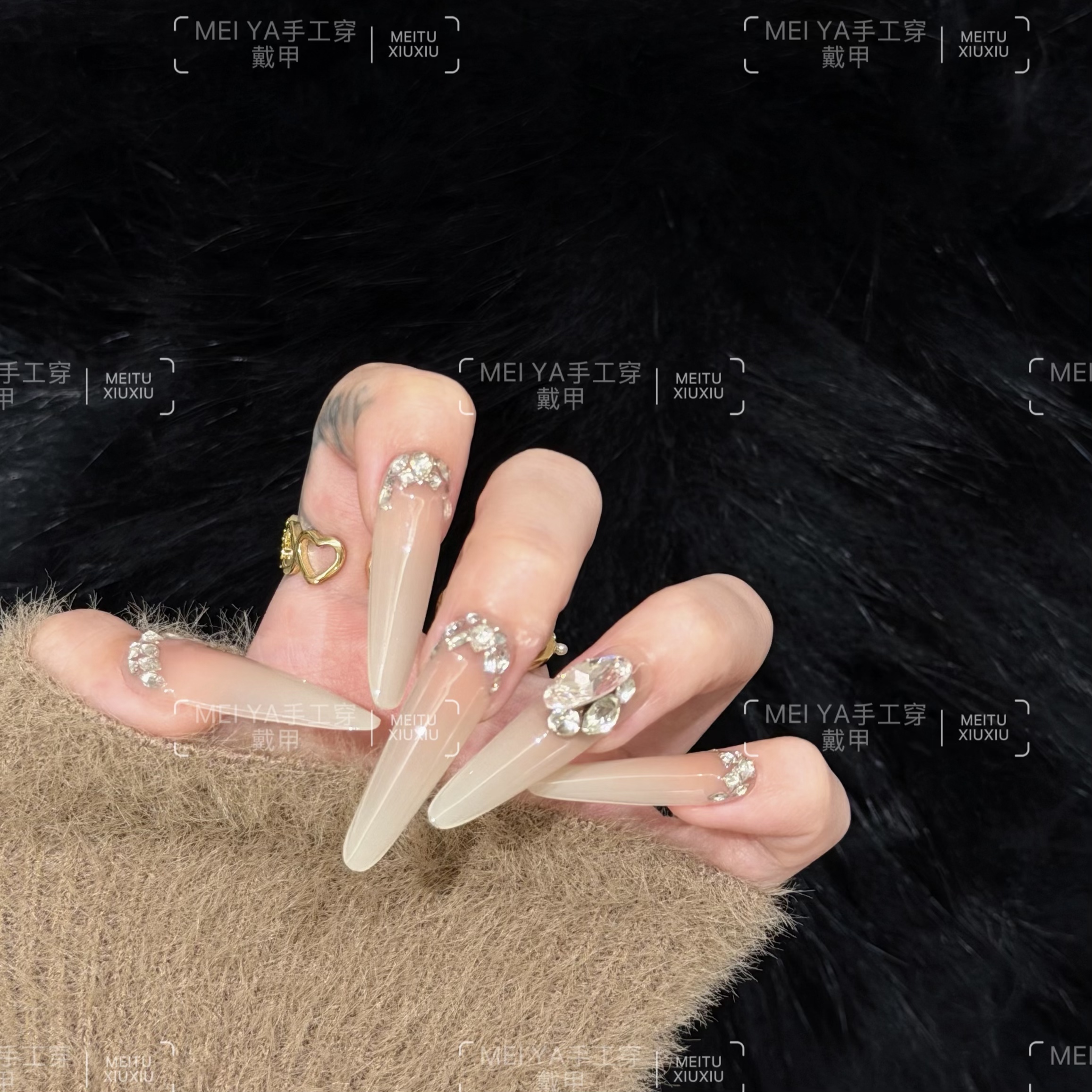 MEI YA 【冷莓冻】温柔气质感高级裸色渐变钻K9手工穿戴甲