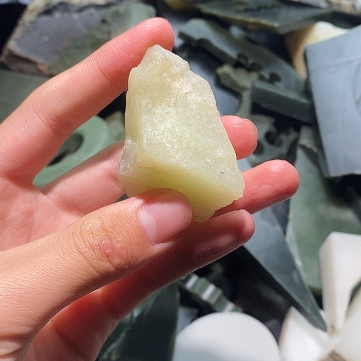 和田玉（糖玉）未镶嵌珠宝半成品