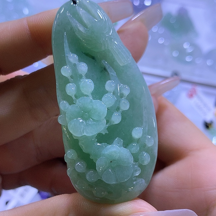 翡翠未镶嵌颈饰天然翡翠A货吊坠