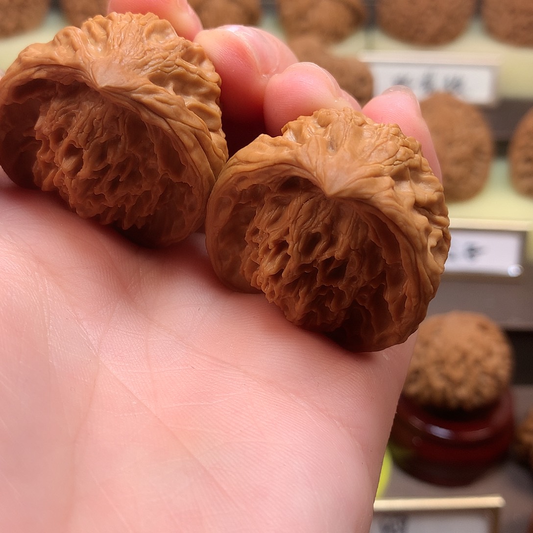 文玩核桃吊坠蛇头