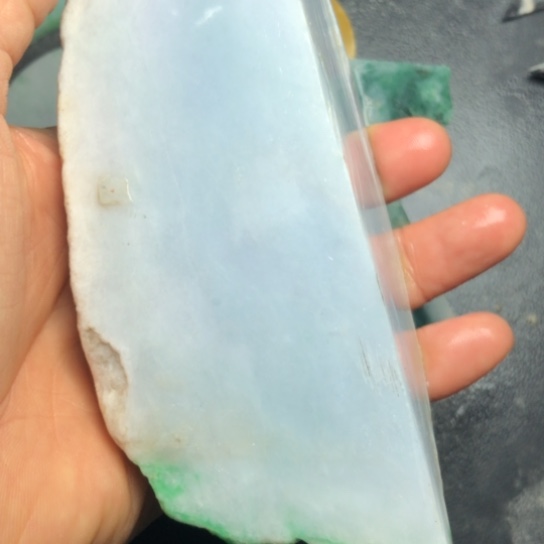 像***月翡翠未镶嵌颈饰裸石