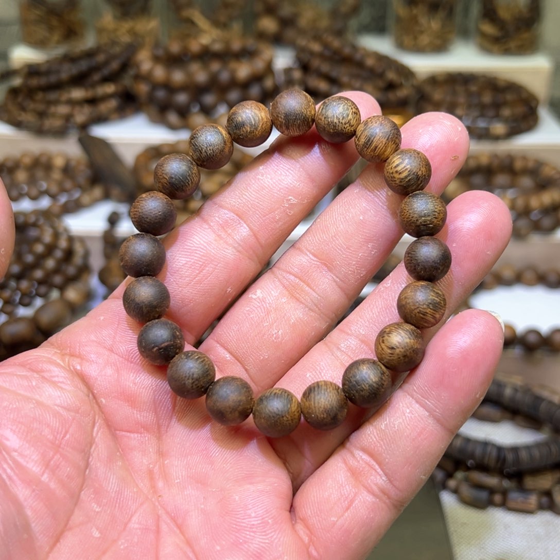 沉香沉香碎屑奇楠沉香10mm圆珠单圈10g+多样发其一