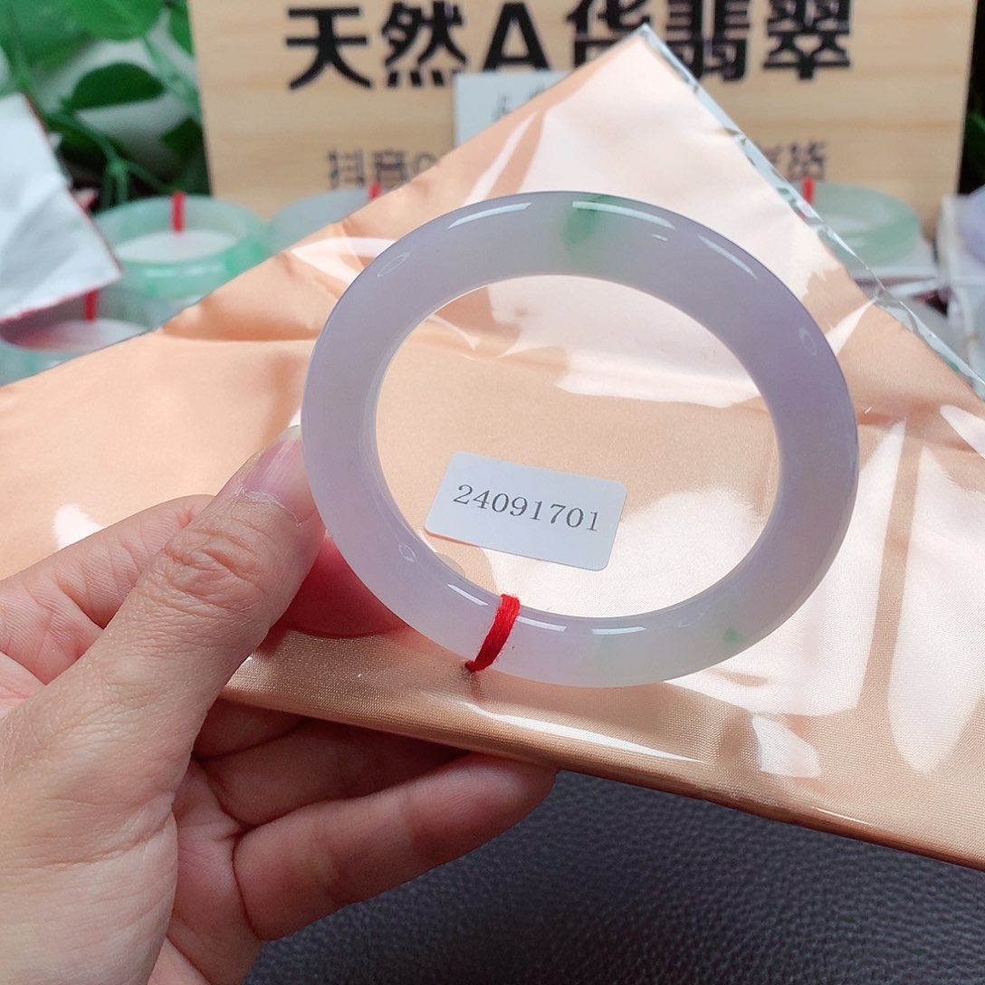 翡翠手镯未镶嵌天然A货翡翠手镯   