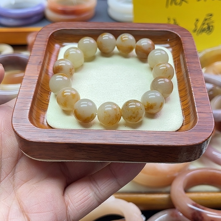 未镶嵌手镯石英质玉