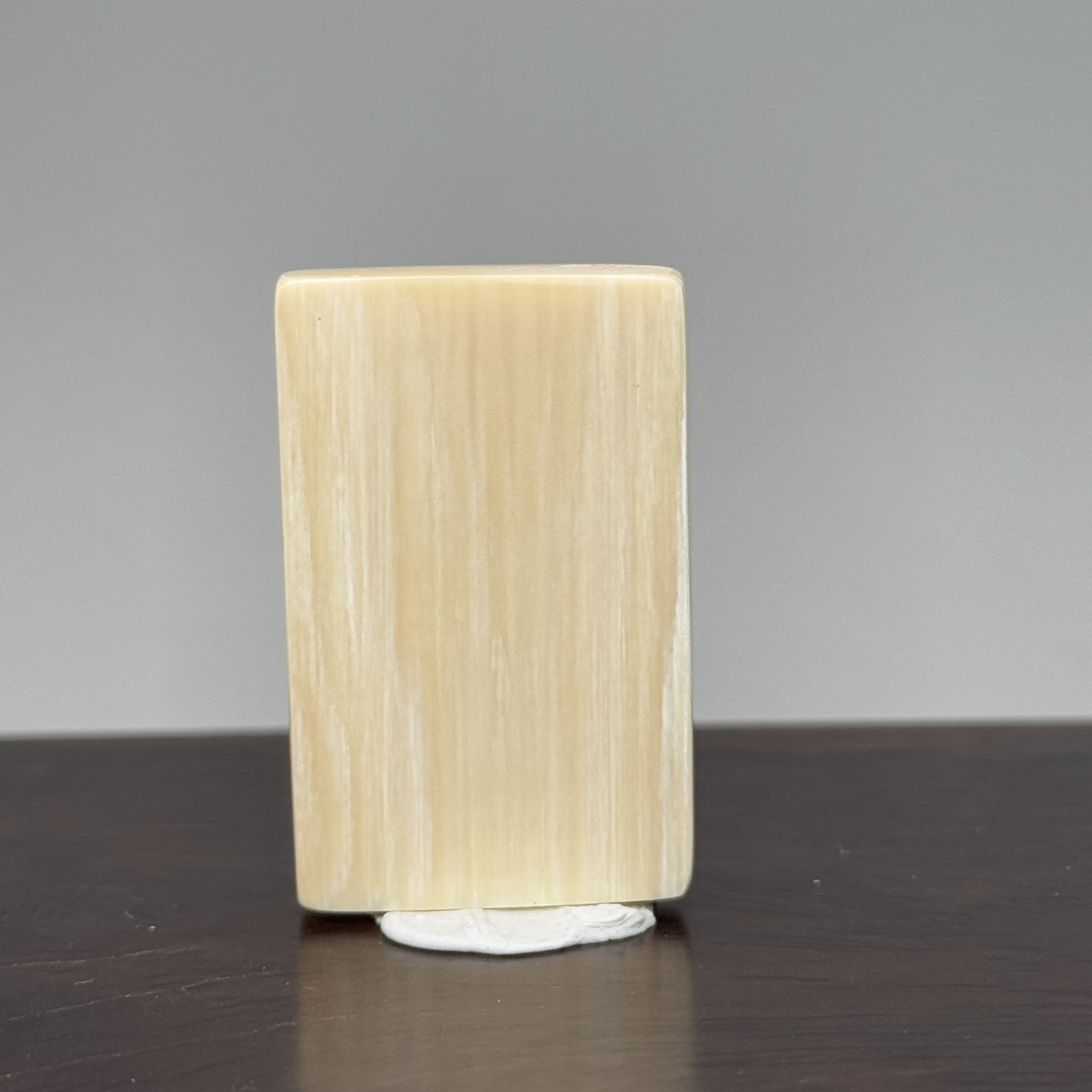 DEZHI/德志35*22*5mm7.4g有裂无事牌天然猛犸牙K333