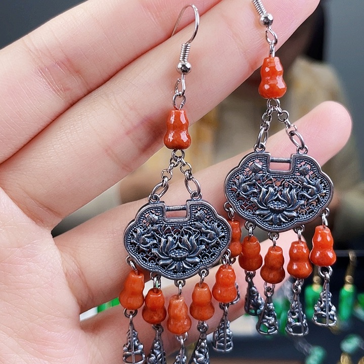 翡翠耳饰未镶嵌饰品