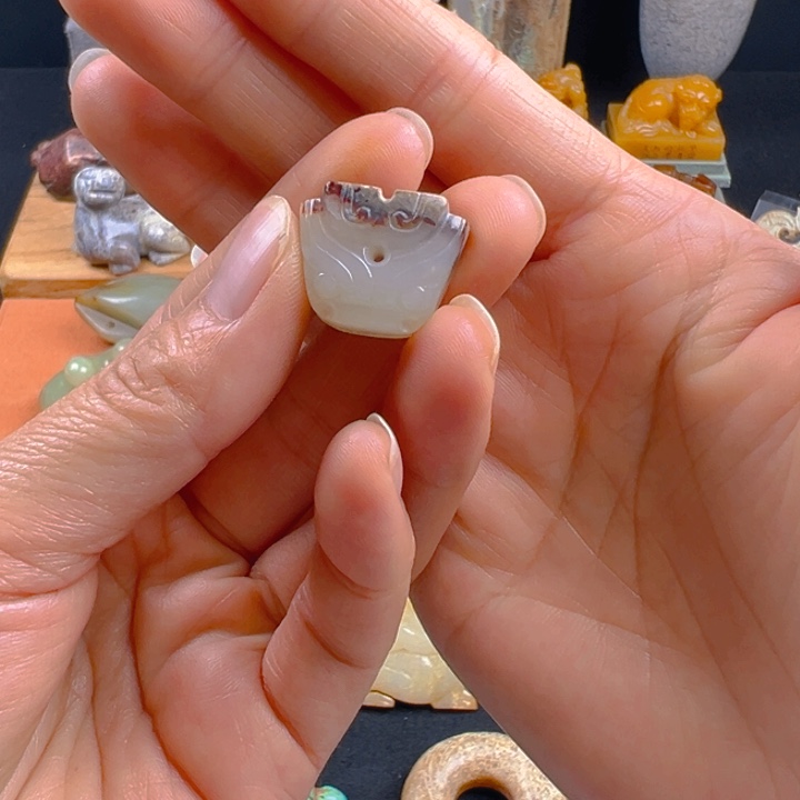 和田玉（糖玉）未镶嵌挂件水*