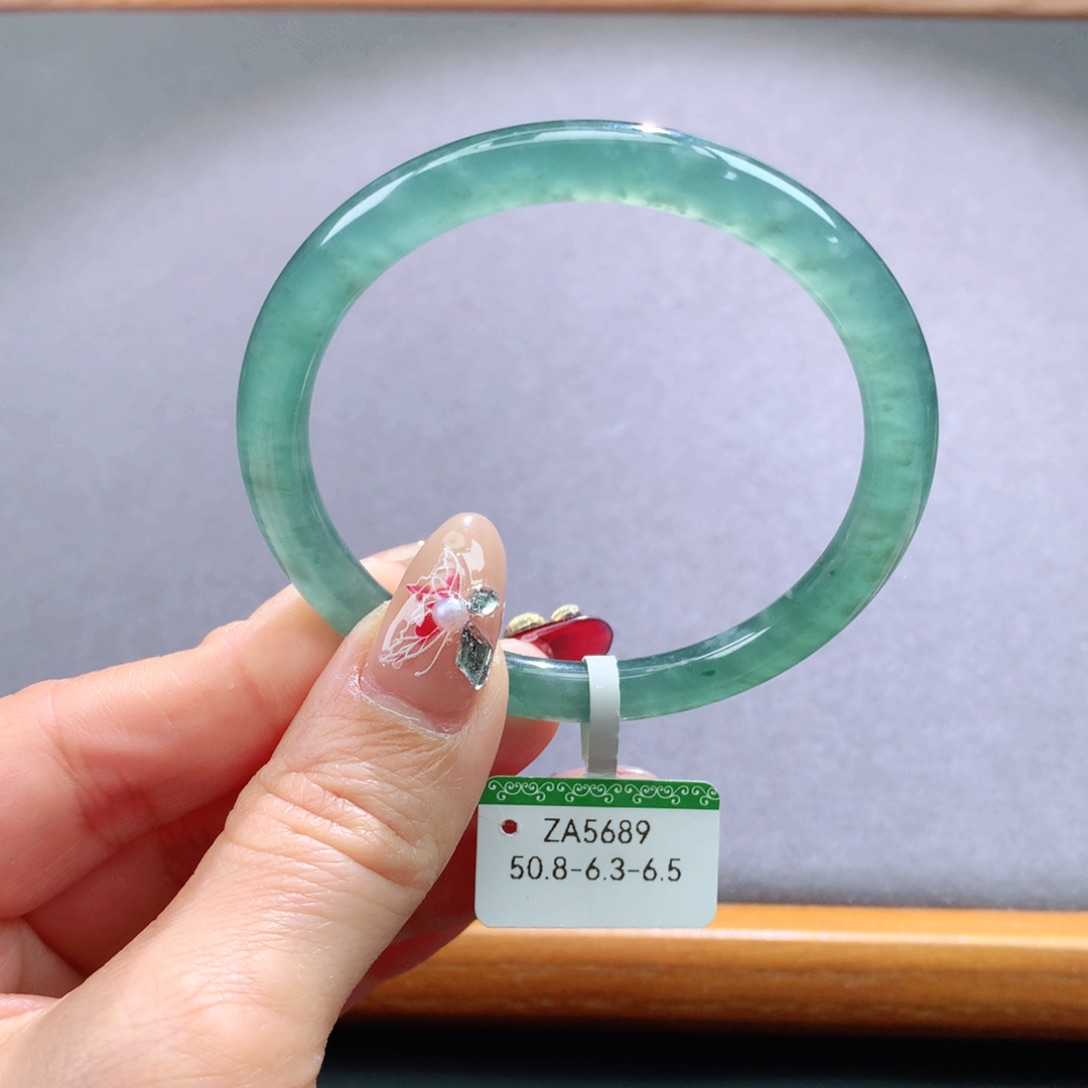 翡翠手镯未镶嵌天然翡翠手镯叮当镯