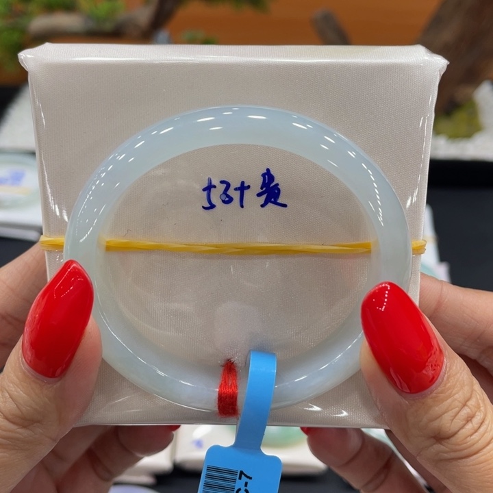 翡翠未镶嵌手镯缅甸翡翠手镯