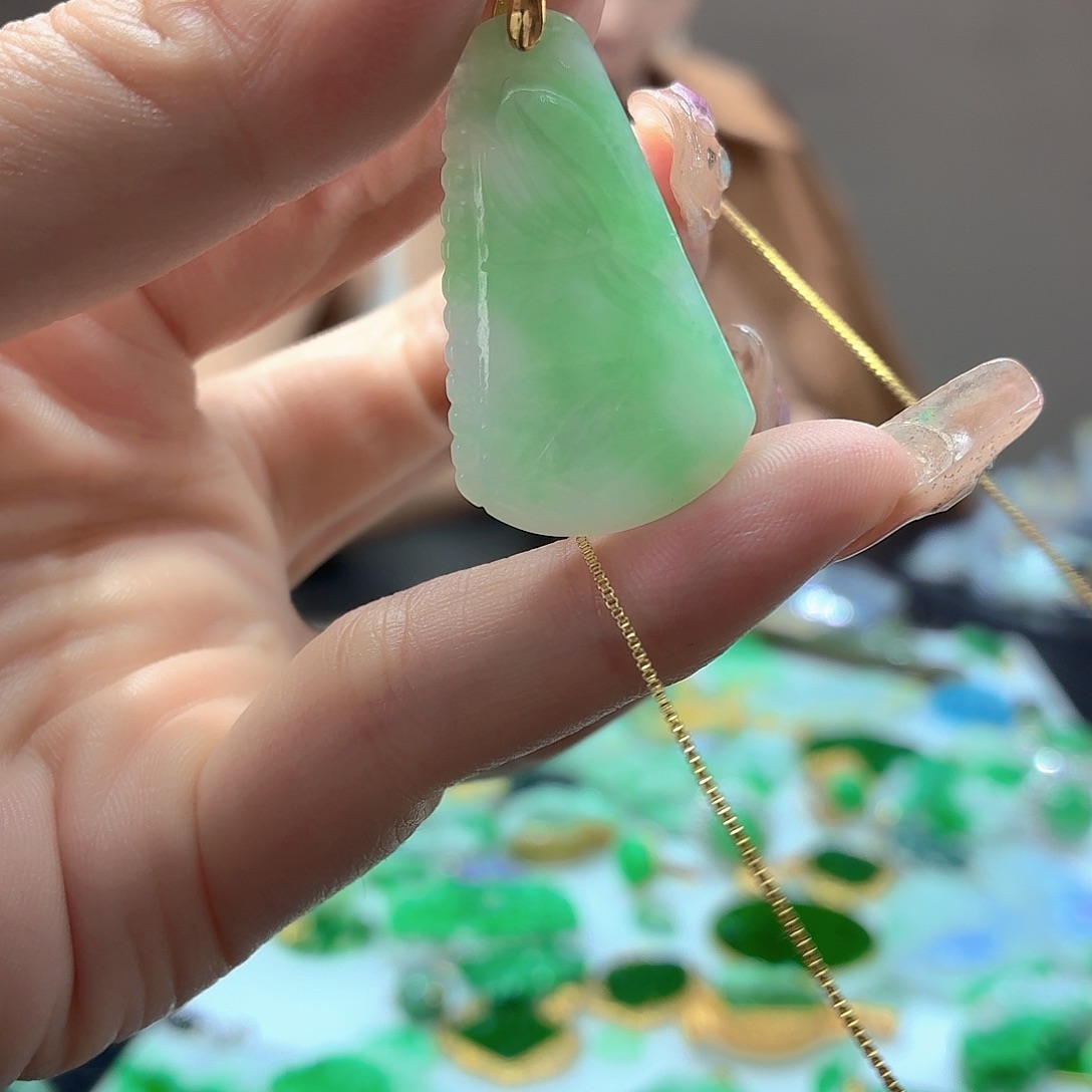 颈饰未镶嵌翡翠翡翠