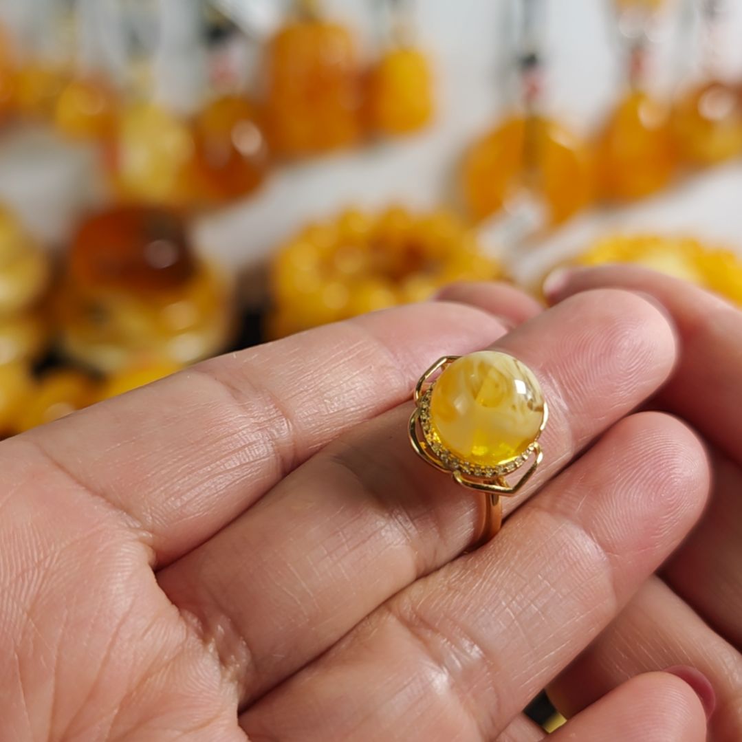 银S925镀金镶嵌蜜蜡戒指