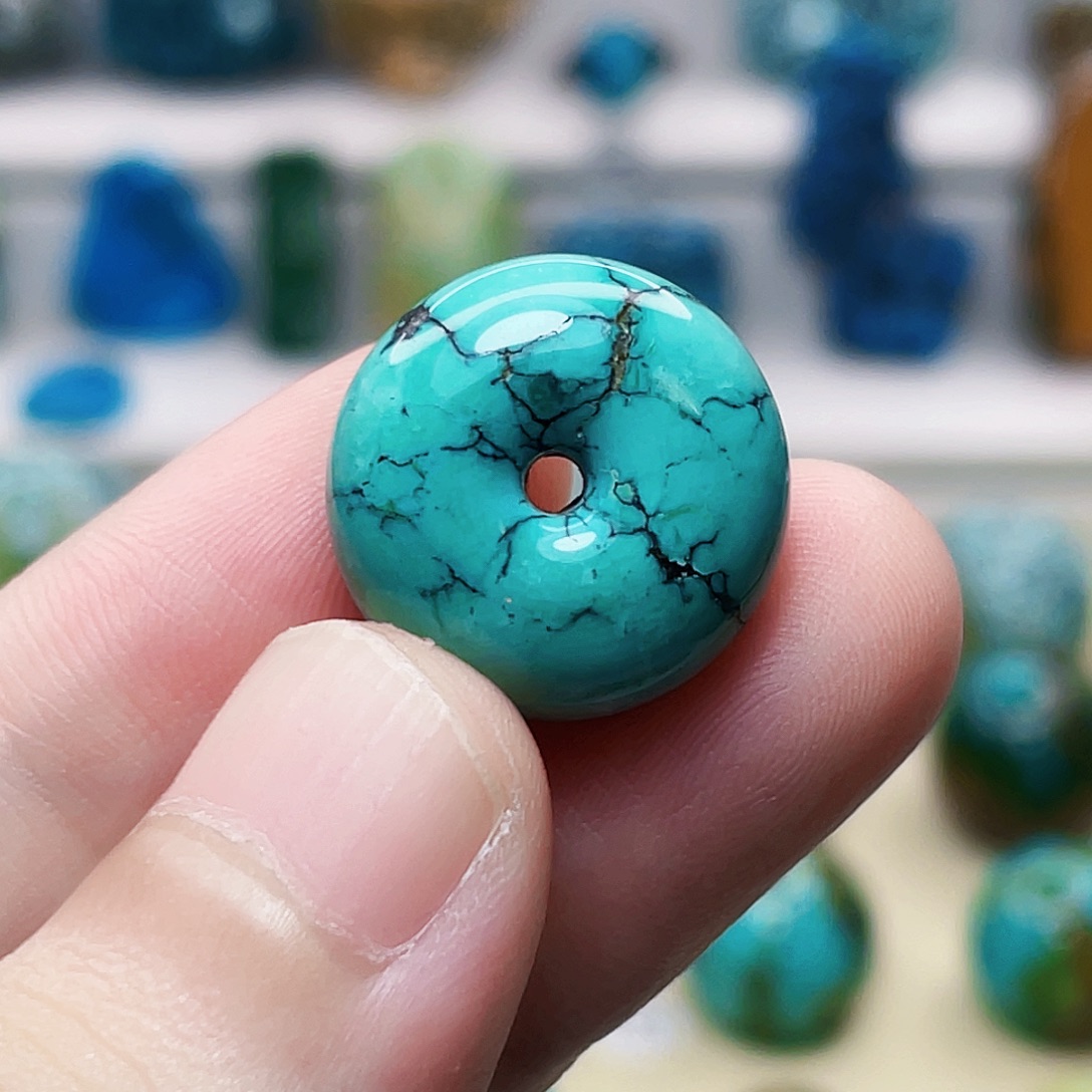 绿松石未镶嵌颈饰