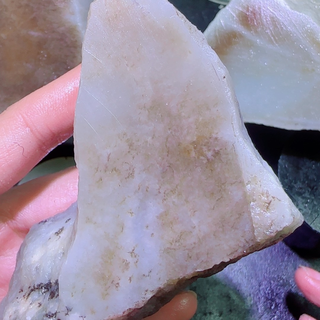 和田玉未镶嵌珠宝半成品