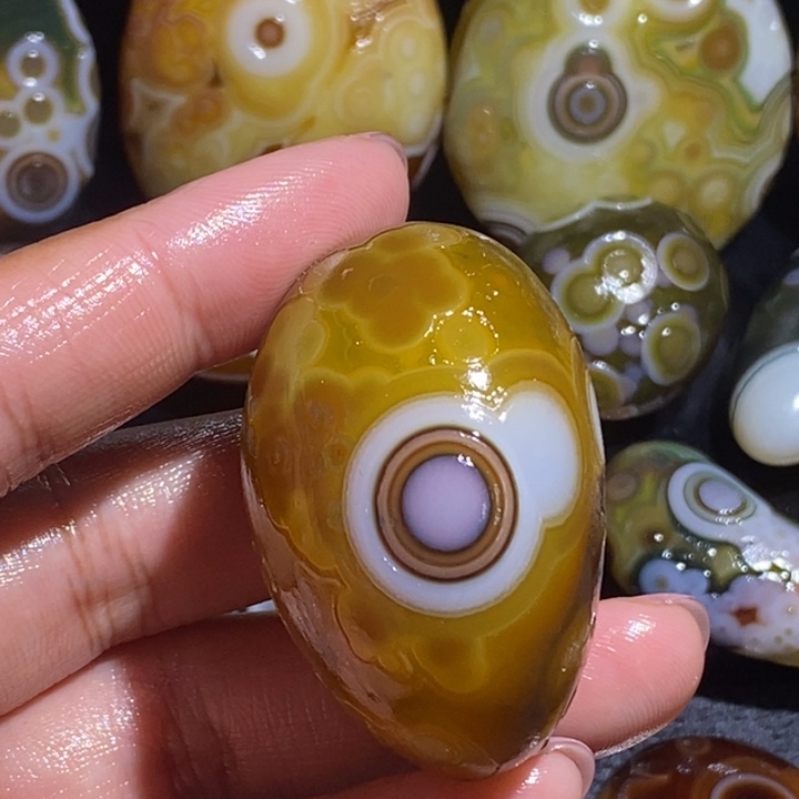 玛瑙/玉髓未镶嵌珠宝奇石169