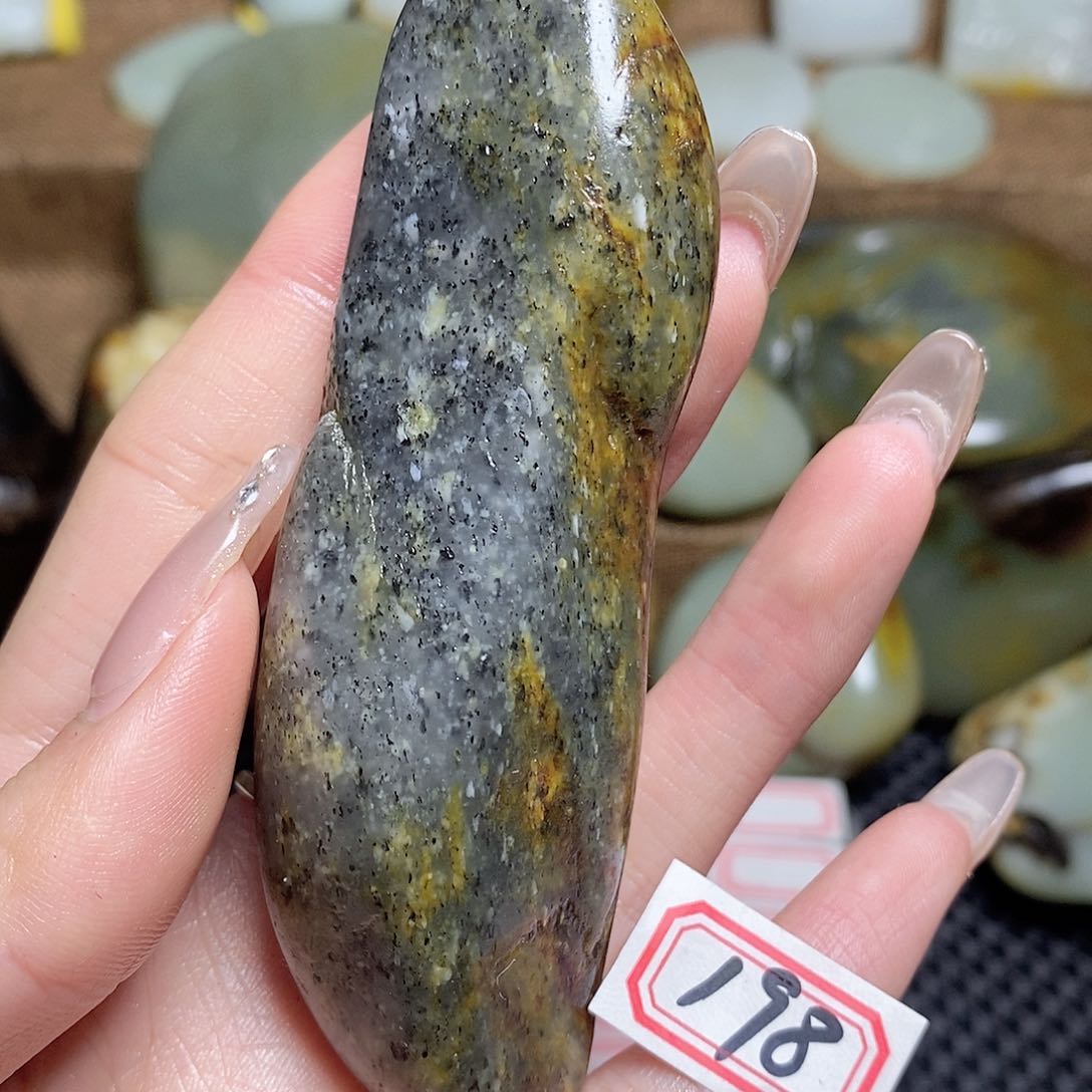 未镶嵌和田玉挂件198