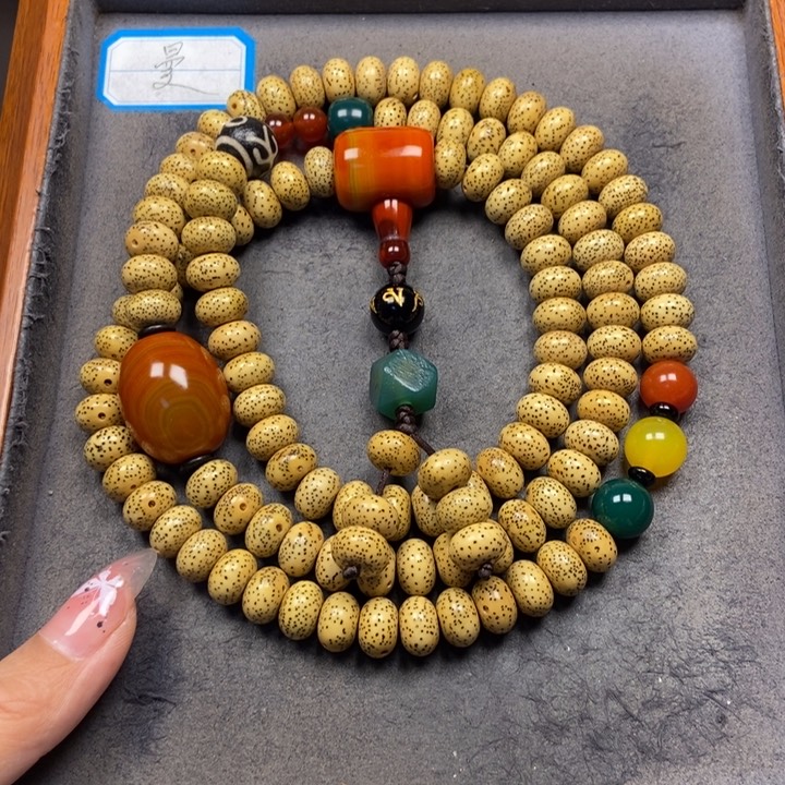 星月菩提吊坠菩提