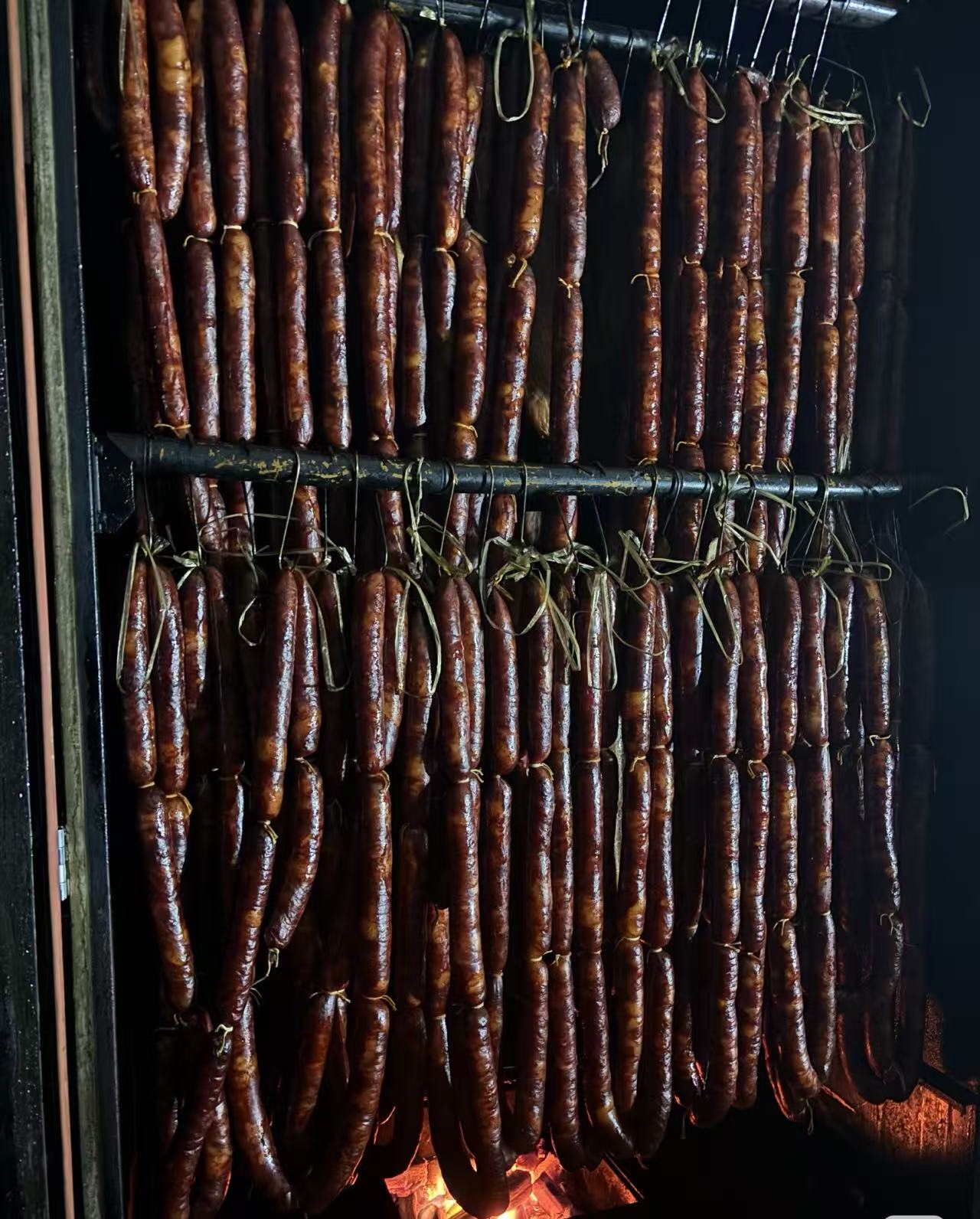 恩施特产高山土猪肉烟熏农家手工腊肉生鲜鲜肉熏肉肠